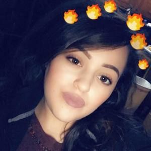 Meet your Posher, Stefany